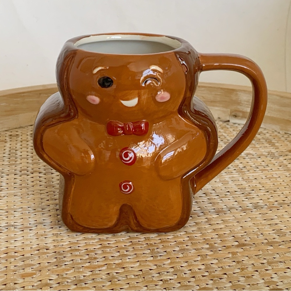 Christmas Gingerbread Man Wink Ceramic Mug - Brown and Red